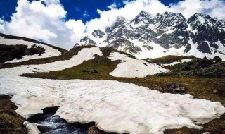 沟渠里的积雪化得快的一面是哪面 沟渠里的积雪化得快的原因