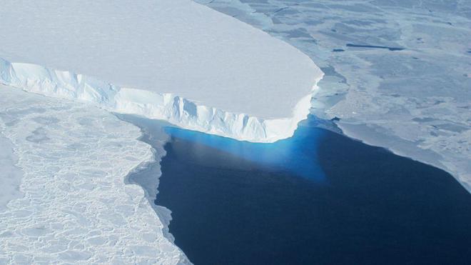 南极“末日冰川”正加速消融，目前状况岌岌可危