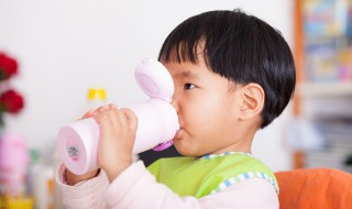 如何与初中生的孩子沟通(如何与初中生的孩子沟通交流)