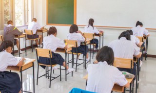 中学孩子抽烟喝酒怎么教育(中学孩子抽烟喝酒怎么教育视频)