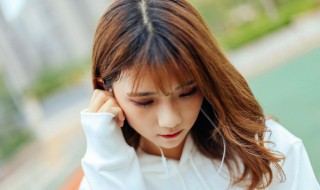 女儿早恋该怎么教育她(发现女儿早恋怎么教育孩子)