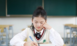 女孩子14岁叛逆期怎么对待 女孩子14岁叛逆期怎么对待他