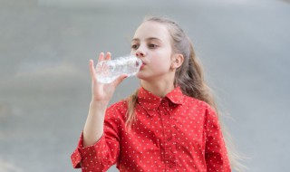 青春期孩子一说就生气怎么办