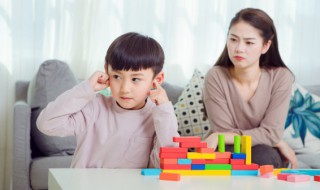 初中女孩早熟怎么教育，初中女孩早熟怎么教育孩子