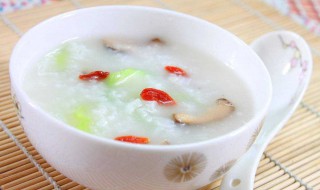 四个月的宝宝吃什么辅食