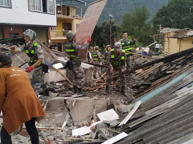 泸定地震已致88人死30人失联