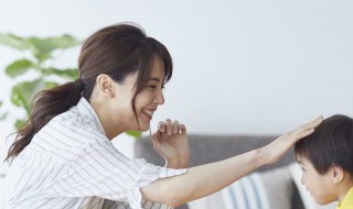 七岁男孩子特别爱哭怎么办