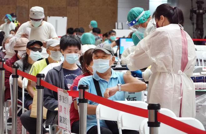 台湾新增本土确诊25346例、死亡28例
