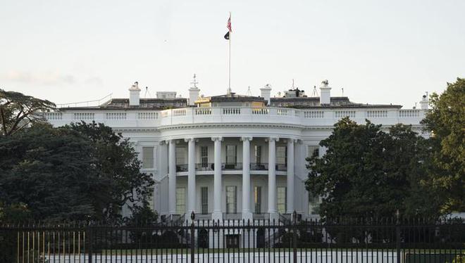 美国，刚刚躲过一劫！