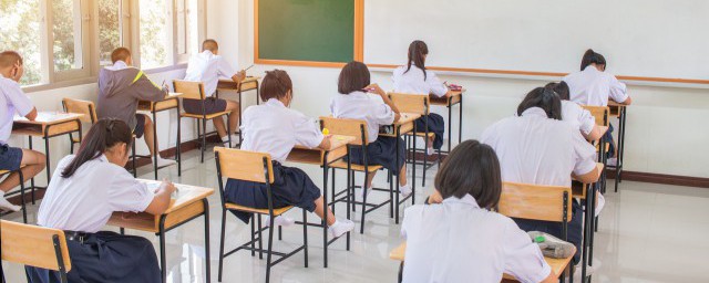 沉迷手机送去封壁学校好吗 初中生沉迷手机该不该送全封闭学校