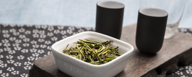 蜂蜜和茶叶水可以一起喝吗 蜂蜜和茶叶水能不能一起喝