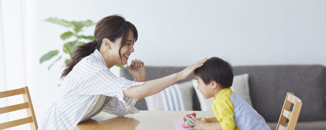 对脾气大的孩子怎么教育 孩子脾气大怎么教育