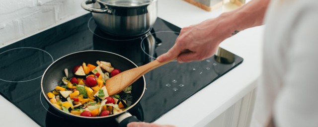 在家简单美食制作方法 家庭自制美食的烹饪方法