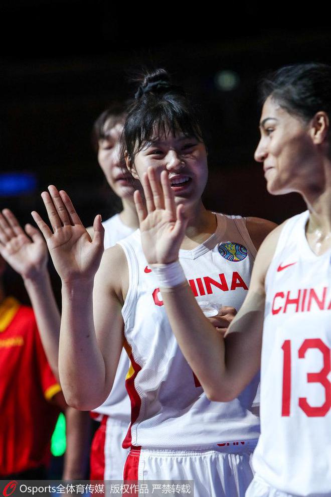 2场小组赛爆锤对手110分!中国女篮这开局太绝了