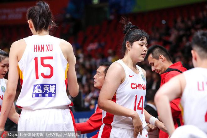 中国女篮半场领先波黑19分 疯狂反击累垮对方核心