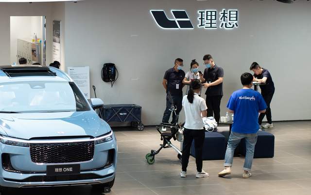 理想L8配置首曝光，美股盘前涨超6%，小鹏汽车发布会后却下跌