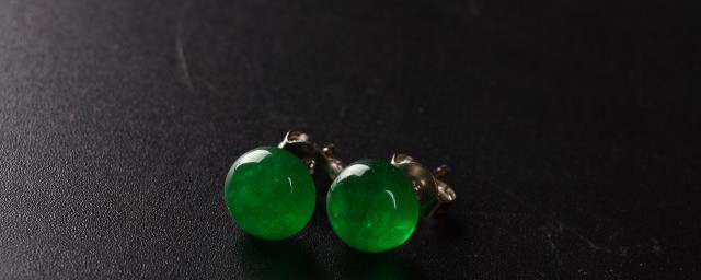 什么是翡翠裂纹 翡翠裂纹的意思是什么