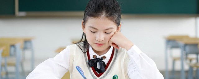 孩子上课总愣神是怎么回事 孩子上课总愣神是什么原因
