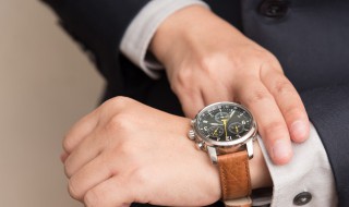 手表不能和什么放一起 手表不能和哪些东西放一起
