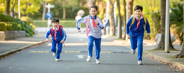 初中中途转学对孩子的危害是什么 初中中途转学对孩子的危害有什么