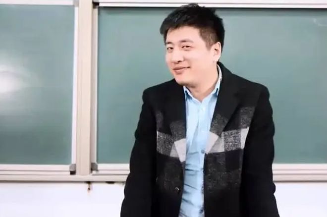 张雪峰老师：闭着眼报考这所学校，毕业5年就能在一线城市买房子