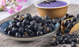 黑枸杞可不可以和茶叶一起泡 黑枸杞能和茶叶一起泡水喝吗