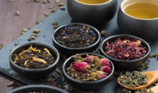 女孩能喝茶叶茶吗 女生喝茶的好处和坏处