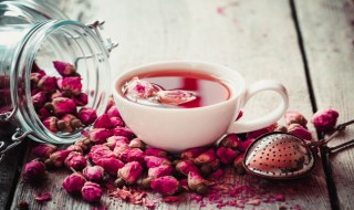 玫瑰花泡水有什么功效 玫瑰花泡水有什么作用