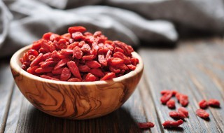 枸杞子和茶叶一起喝好吗 枸杞可以和茶叶一起泡吗