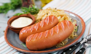 香肠时间长了发黄能吃吗 发黄的香肠可以吃吗