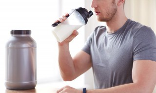 在家里怎么锻炼胸肌 在家里怎样练胸肌