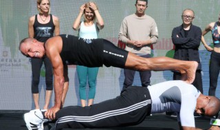 怎么自己在家锻炼 自己在家如何锻炼