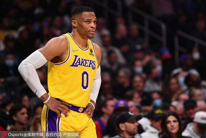 改头换面?威少首发半场亮点多 态度积极大受好评