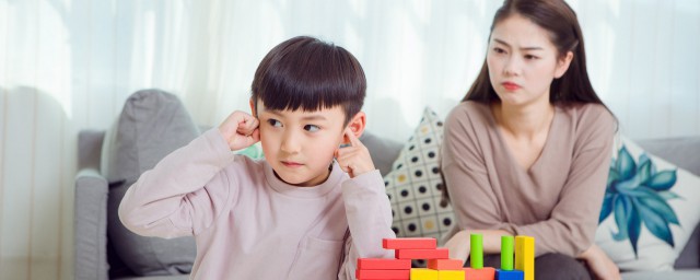 小孩子脾气不好怎么办 小孩子脾气不好家长处理方法