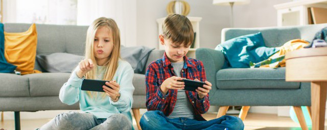 10岁孩子玩手机上瘾怎么办 10岁孩子玩手机上瘾如何是好