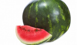 半个西瓜放冰箱一晚上还能吃吗 半个西瓜放冰箱一晚上还可不可以吃