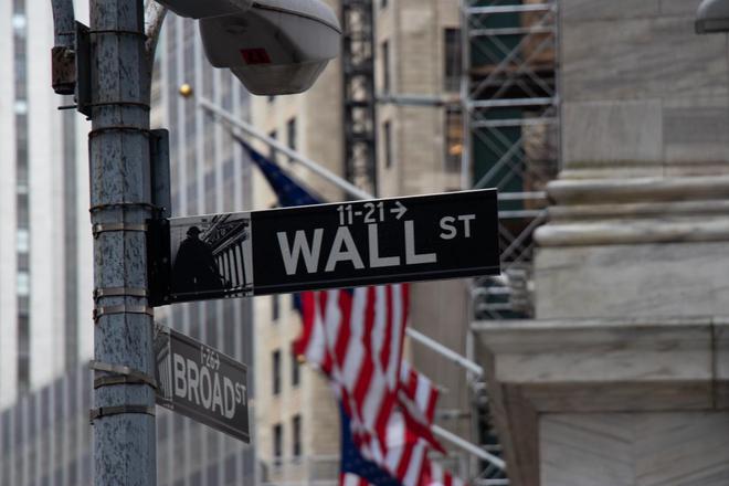 华尔街迎暗淡财报季：六大行利润齐跌，高盛利润下跌43%，裁员数百人