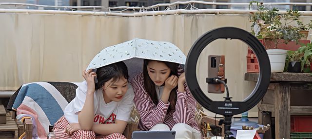 大主播串场，淘宝直播的反击