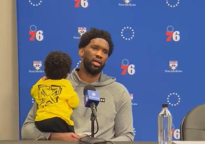 恩比德:休赛期我足底筋膜炎俩月没打球 仍在找状态