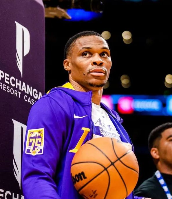 开局三连败，威少又遭全网批评……湖人的耐心还剩多少？