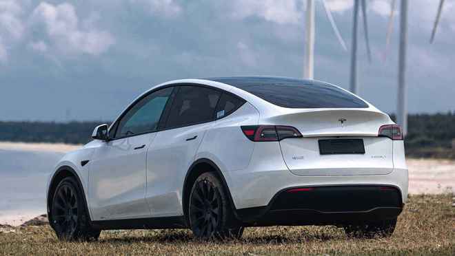 特斯拉降价，国内车企面临选择难题：跟 ，还是不跟？