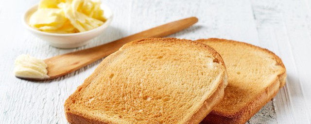 面包是用什么做的 做面包用什么粉