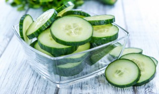 柿子黄瓜能一起吃吗 柿子黄瓜可以一起吃吗