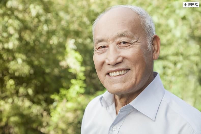 中国老年人口中空巢老人占比过半 这说明什么？