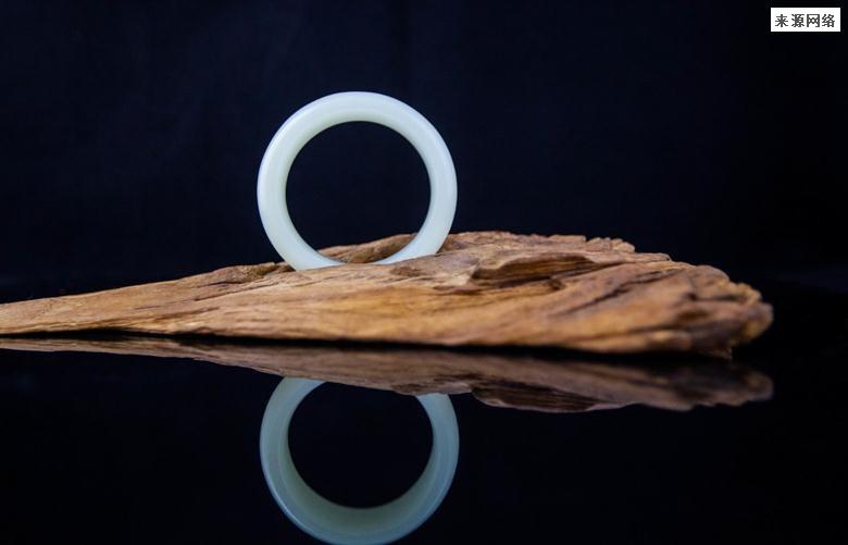 和田玉什么颜色最好 羊脂白是最佳品种