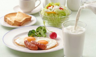 常喝牛奶的好处和坏处 喝牛奶的好处和坏处分别是什么