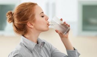 多喝开水有什么好处和坏处 多喝开水有哪些好处和坏处