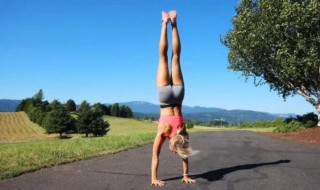 练倒立的好处和坏处 练倒立的好处和坏处是什么