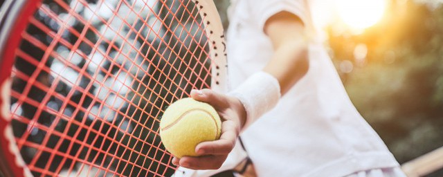 打网球的好处和坏处 打网球的好处与坏处有哪些