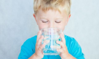 早上空腹喝温开水有什么好处 早上空腹喝温开水有哪些好处